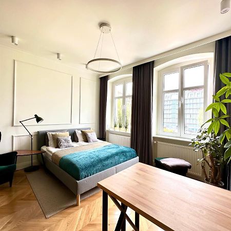 Apartament Grafitowy Apartment Poznan Ngoại thất bức ảnh