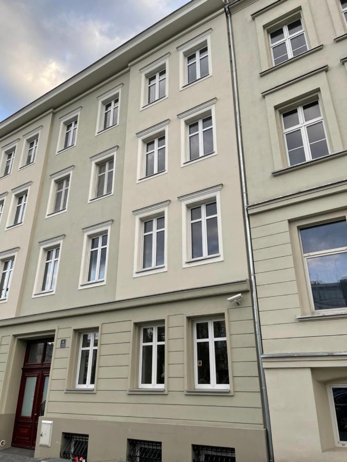 Apartament Grafitowy Apartment Poznan Ngoại thất bức ảnh